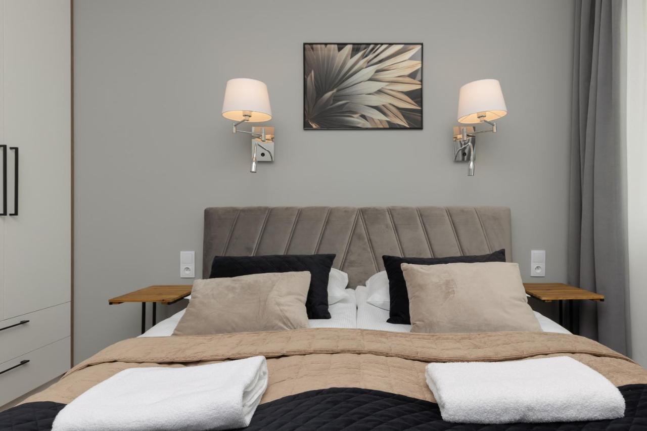 Stunning Family Apartment Ursynow With Parking & Balcony By Noclegi Renters Warszawa Zewnętrze zdjęcie